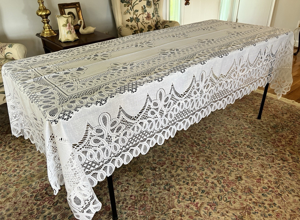 White Lace Tablecloth Scallop Cotton Blend Rectangle 60"×104" M/I Turkey Vtg #2